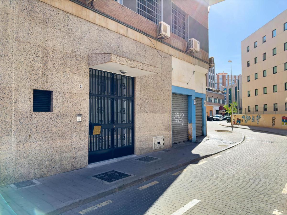 Sunset Malaga - Luxurious & Parking Apartment Luaran gambar