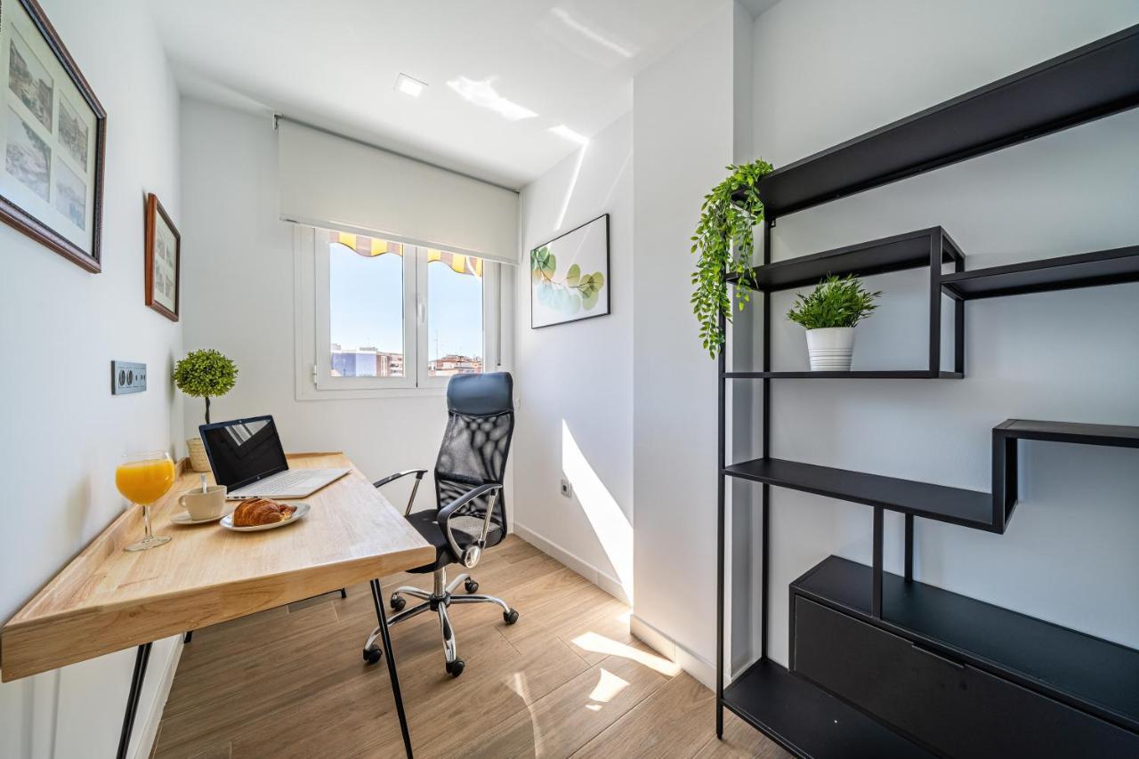 Sunset Malaga - Luxurious & Parking Apartment Luaran gambar